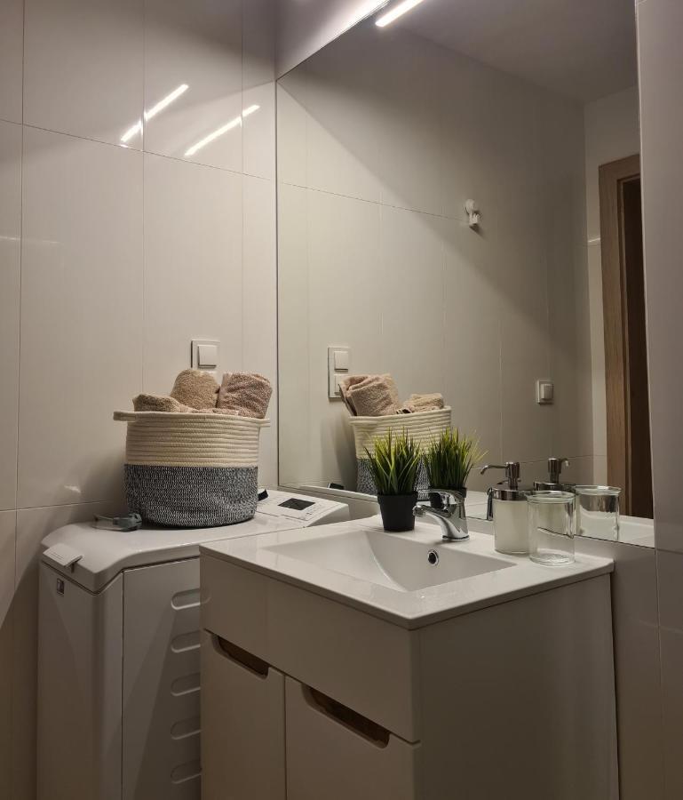 Mostowa 23 Hugo Apartment, Self Check-In 24H, Free Parking, Air-Conditioning ポズナン エクステリア 写真